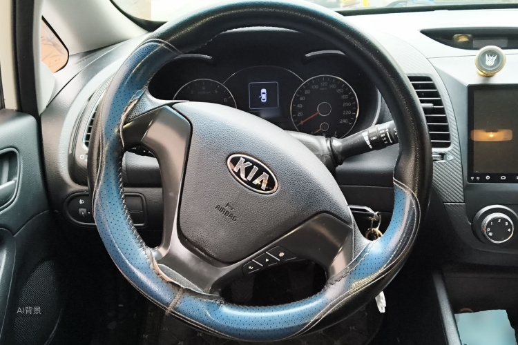 Kia K3 2017 car image #12
