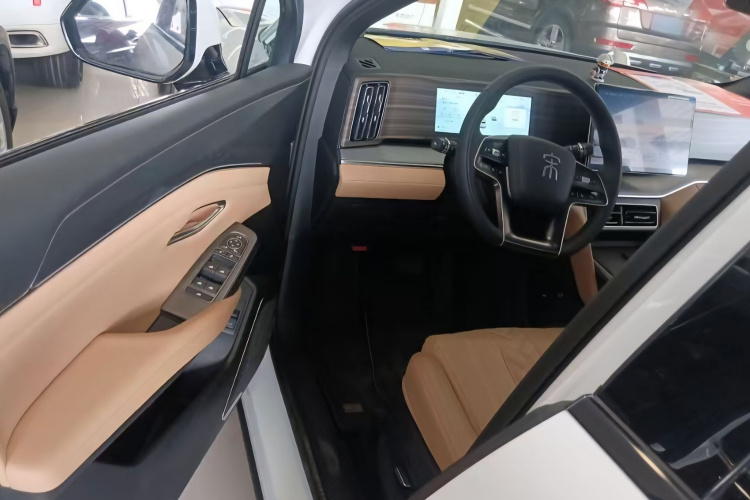 BYD SongL DM-i 2024 car image #12