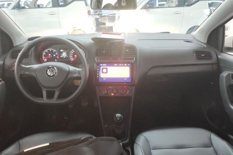 Polo 2019 car image #12