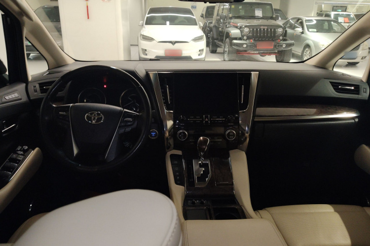Toyota Vellfire 2022 #12 Toyota Vellfire 2022 صورة سيارة #12