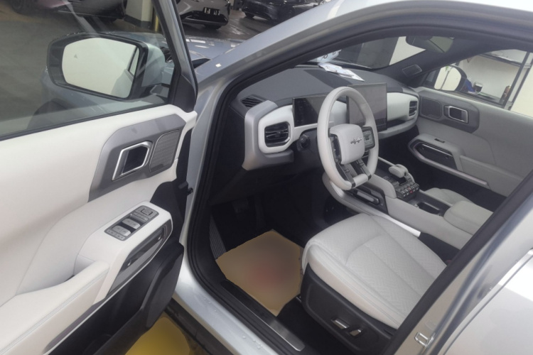 FangChengBao Tiger 3 2025 car image #12