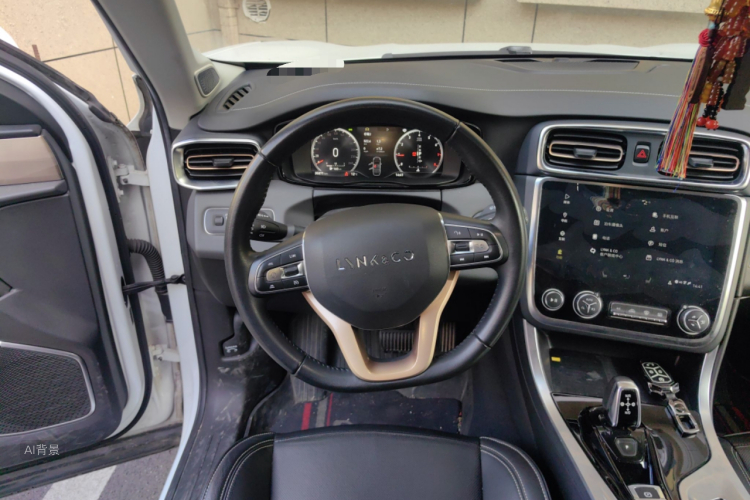Lynk & Co 01 2019 #12 Lynk & Co 01 2019 car image #12