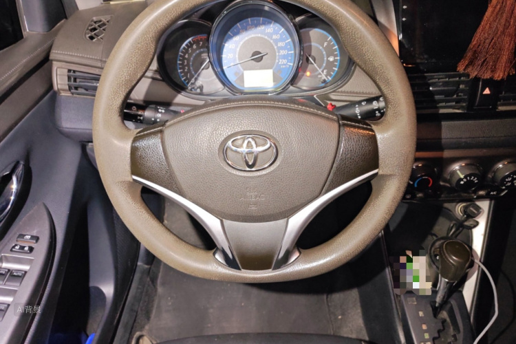 Toyota Yaris L Zhixuan 2015 image de voiture #12