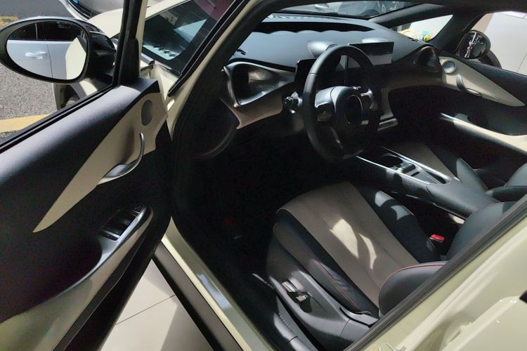 BYD Dolphin 2023 car image #12