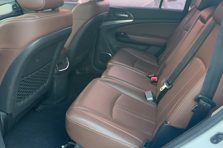 BYD S7 2017 car image #12