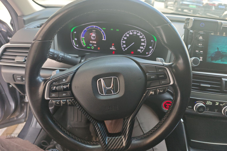 Honda Accord 2019 car image #12