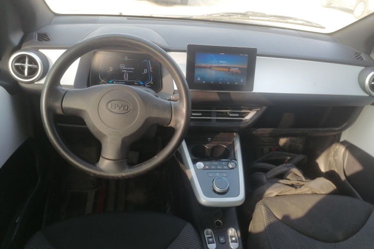 BYD e1 2020 #12 BYD e1 2020 car image #12