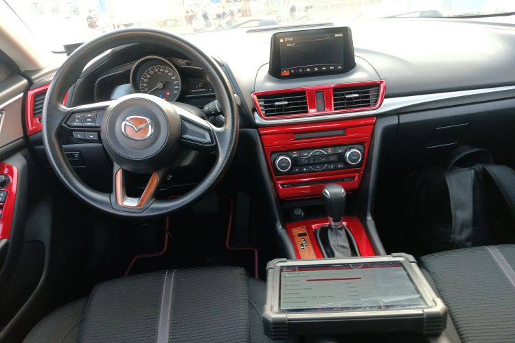 Mazda 3 Axela 2018 imagem de carro #12