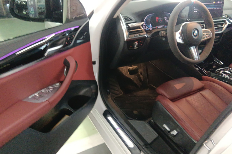 BMW iX3 2023 car image #12