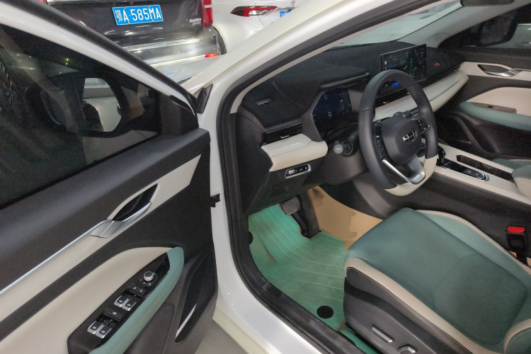 GEELY Emgrand L HiP 2022 car image #12