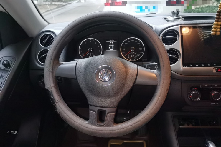 Volkswagen Tiguan 2016 car image #12