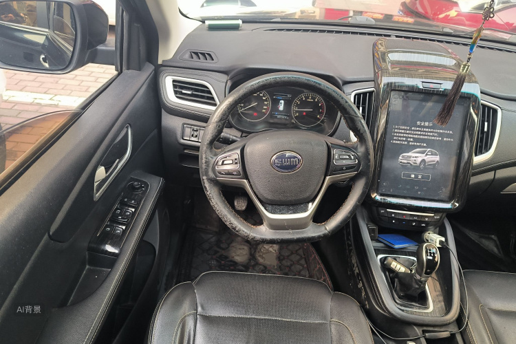 SWM斯威汽车 SWM斯威X7 2016 汽车图片 #12