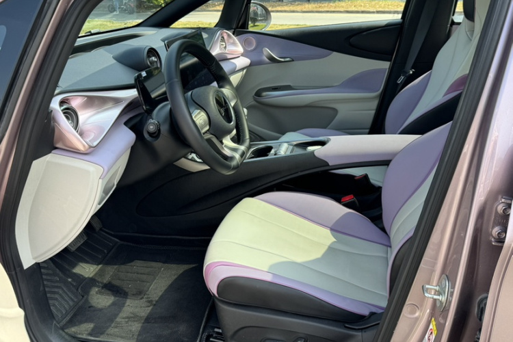 BYD Dolphin 2023 car image #12