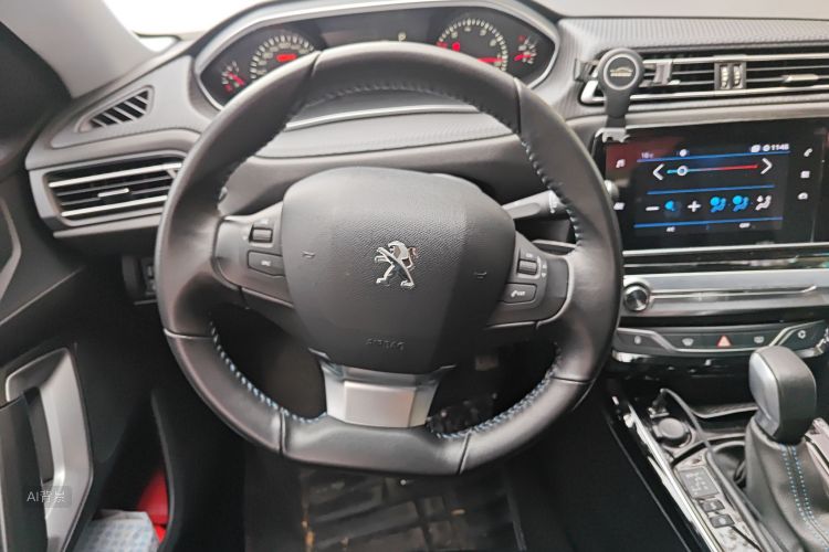 Peugeot 308 2018 #12 Peugeot 308 2018 car image #12