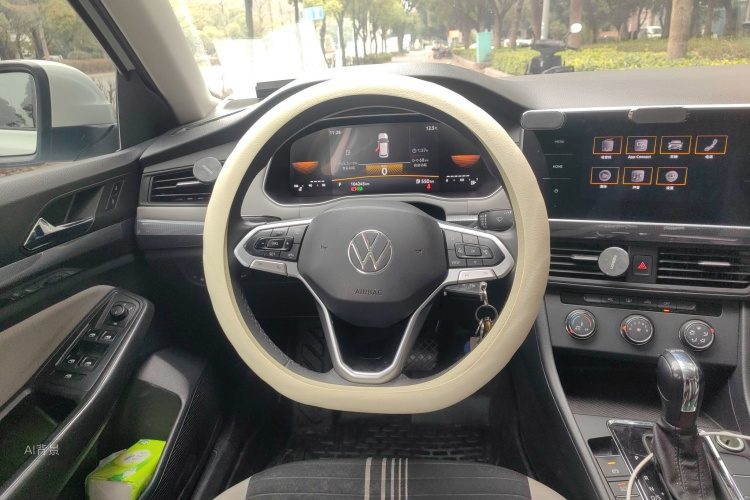 Volkswagen Bora 2024 car image #12