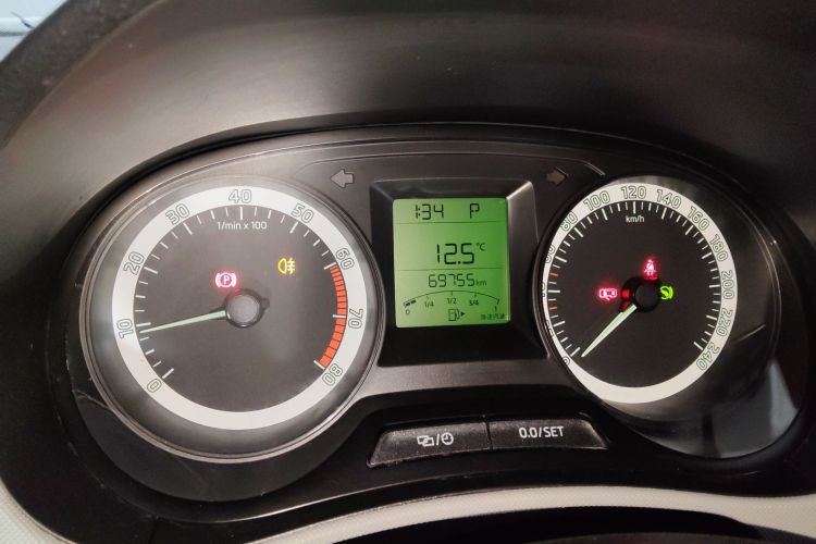 Skoda Fabia 2016 immagine di auto #12