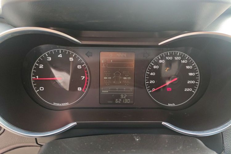 X70M 2020 car image #12