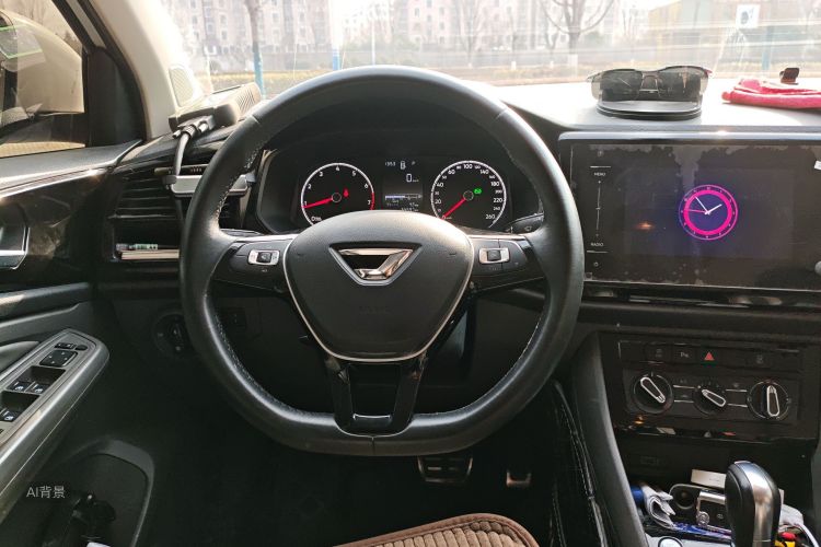 VS5 2019 car image #12