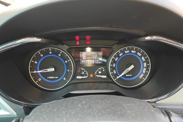 Changan Alsvin V7 2017 car image #12