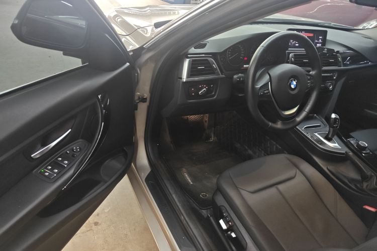 BMW 3 Series 2017 #12 BMW 3 Series 2017 car image #12