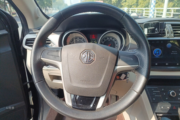 MG GS 2015 car image #12