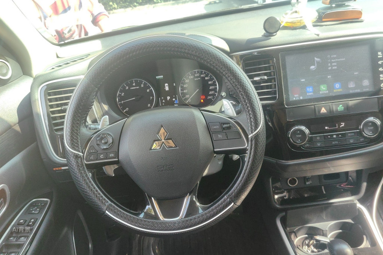 劳斯莱斯 欧蓝德 2018 汽车图片 #12