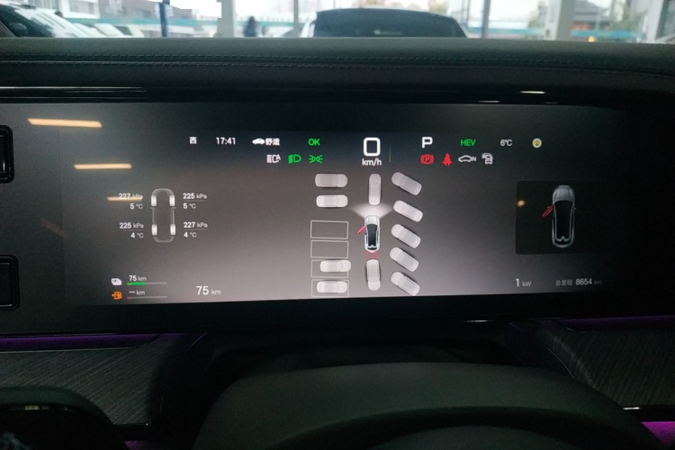 Denza Z9GT 2024 #12 Denza Z9GT 2024 car image #12