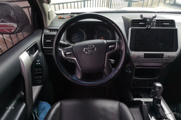 Toyota Land Cruiser Prado 2020 immagine di auto #12