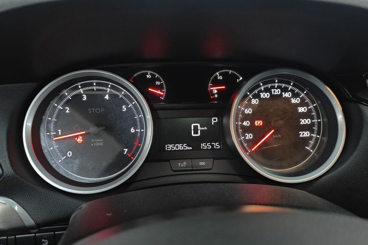 Peugeot 408 2015 #12 Peugeot 408 2015 car image #12