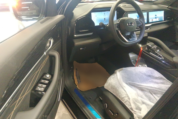 GEELY Monjaro 2025 car image #12