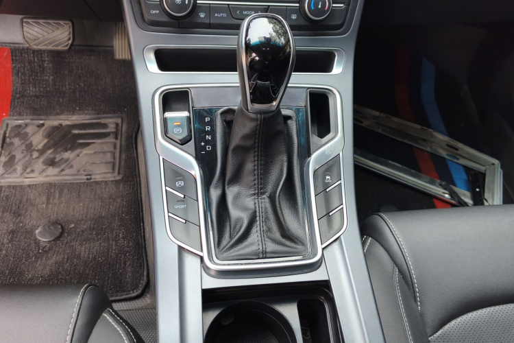 GEELY Emgrand 2020 car image #12