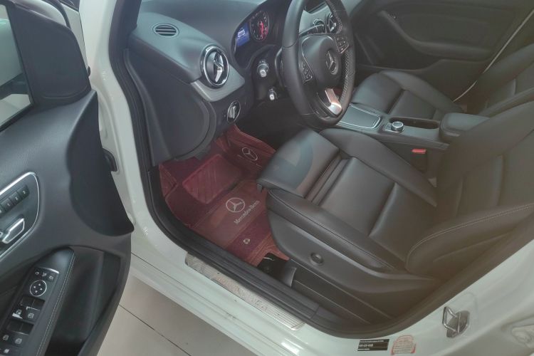 Mercedes-Benz B Class 2018 #12 Mercedes-Benz B Class 2018 car image #12