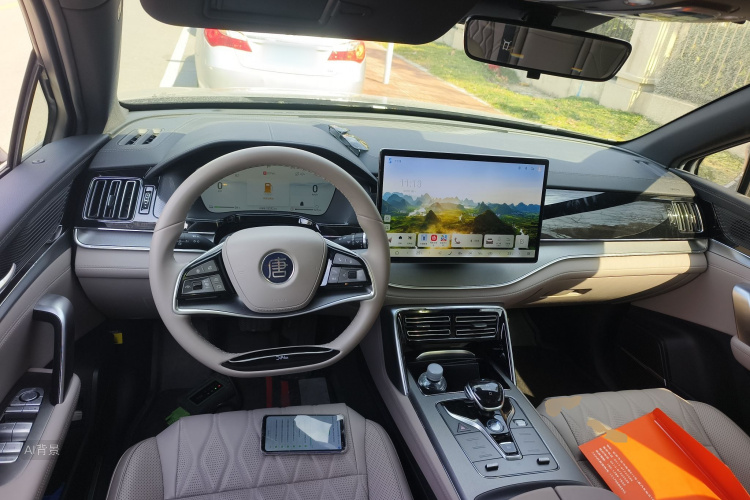 BYD Tang New Energy 2024 #12 BYD Tang New Energy 2024 car image #12