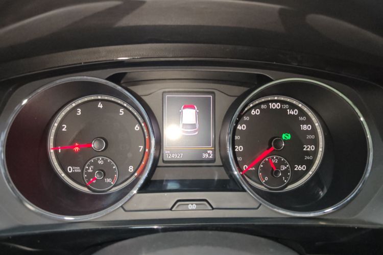 Volkswagen Tiguan L 2018 car image #12