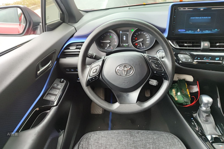 Toyota C-HR 2019 #12 Toyota C-HR 2019 car image #12