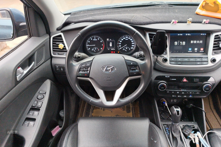 Hyundai Tucson 2017 immagine di auto #12