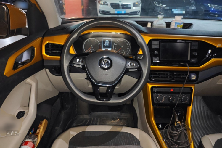 Volkswagen T-Cross 2020 car image #12