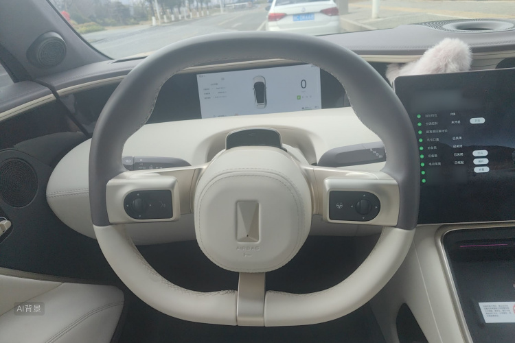 Avatr 11 2024 car image #12