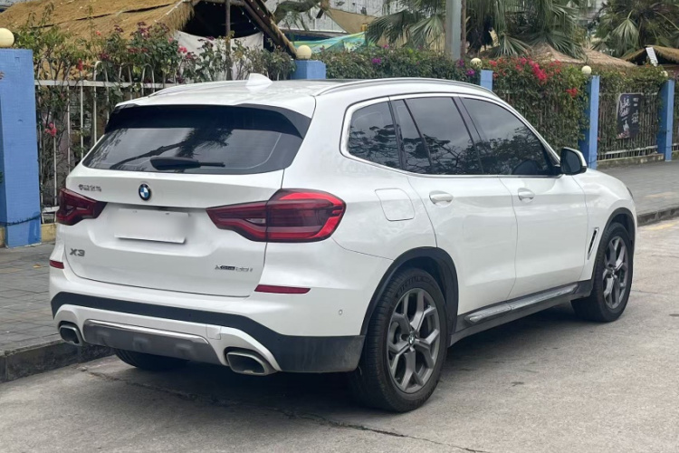 BMW X3 2020 car image #12