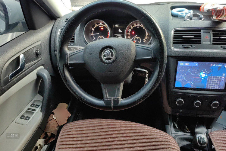 Skoda Yeti 2018 car image #12