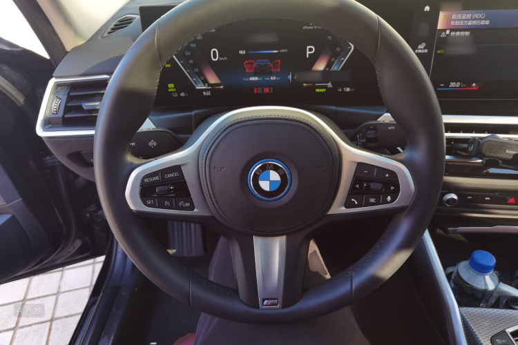 BMW i3 2023 car image #12