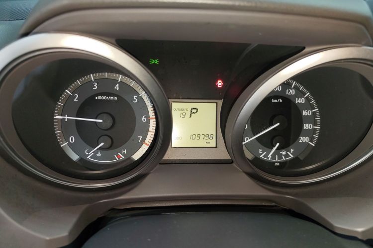 Toyota Land Cruiser Prado 2015 immagine di auto #12