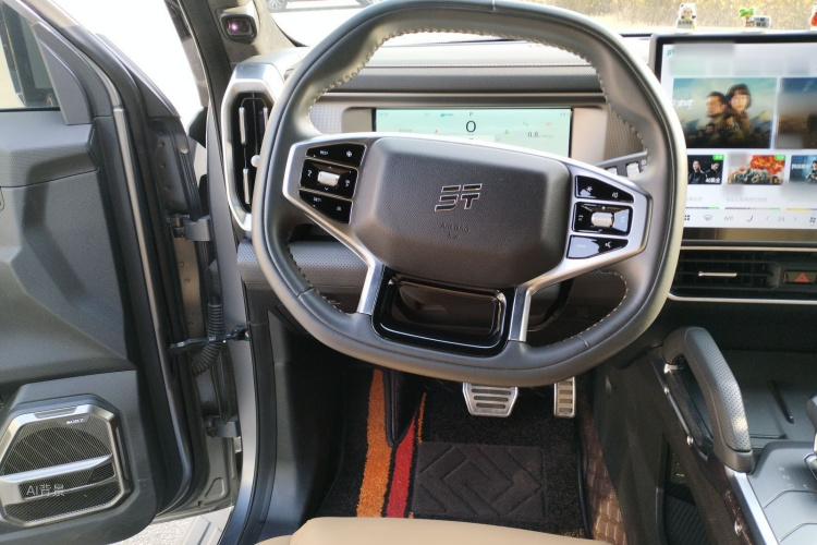 Jetour Traveller 2023 car image #12