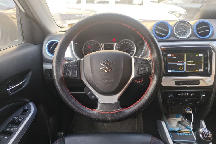 Suzuki Vitara 2017 изображение автомобиля #12