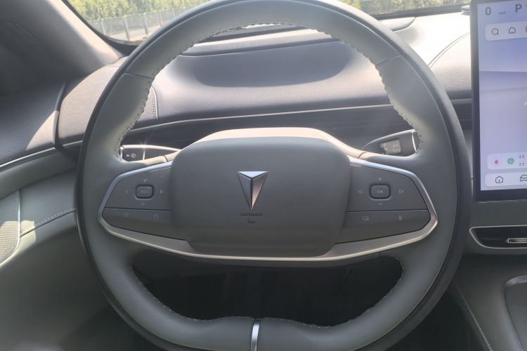 Deepal S07 2024 car image #12