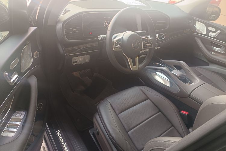 Mercedes-Benz GLE Class 2023 immagine di auto #12