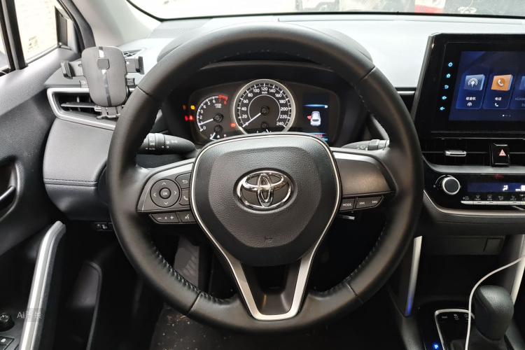 Toyota Frontlander 2022 car image #12