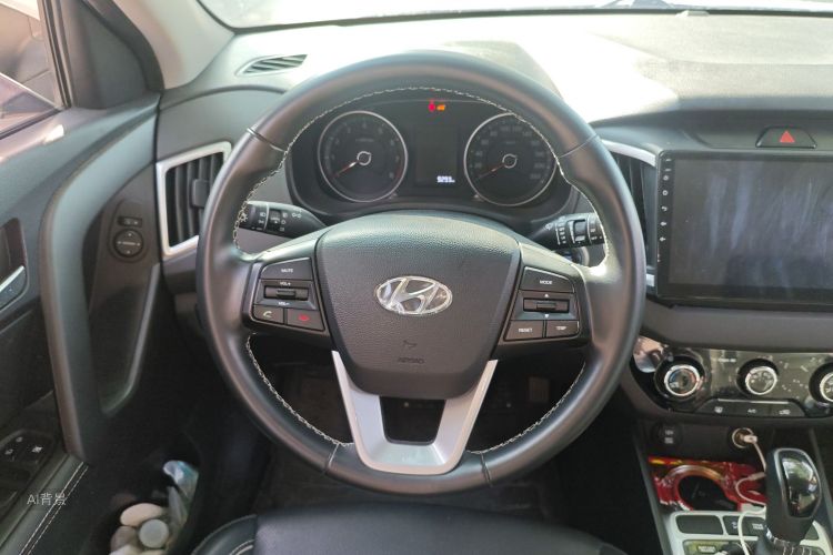 Hyundai ix25 2019 car image #12