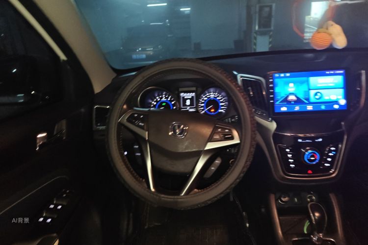 Changan CS35 2018 صورة سيارة #12