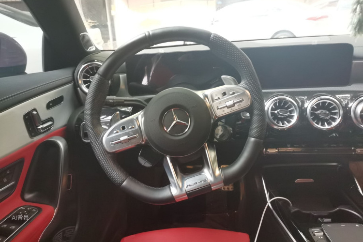 Mercedes-Benz CLA AMG 2023 صورة سيارة #12